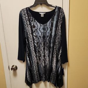 Peter Nygard Black and White and Green Patterned Tunic